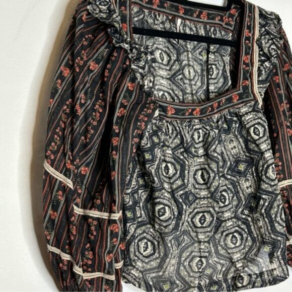 Free People Sz XS Mostly Meadow Bohemian Printed Puff Sleeves Blouse - Picture 4 of 11